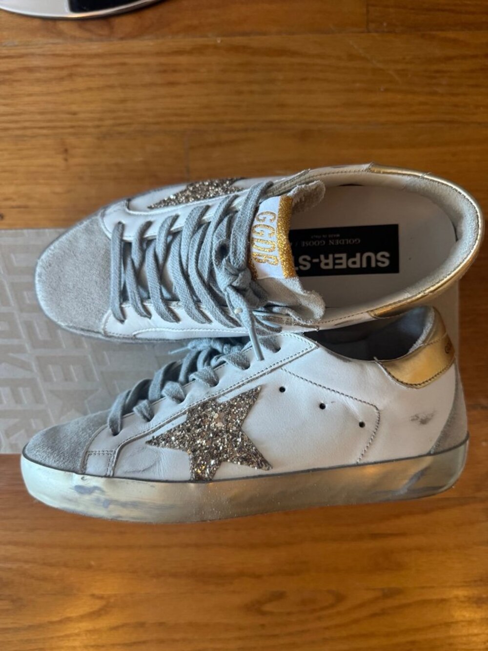 Super-Star Glitter Detail Low Top Sneaker (Women)